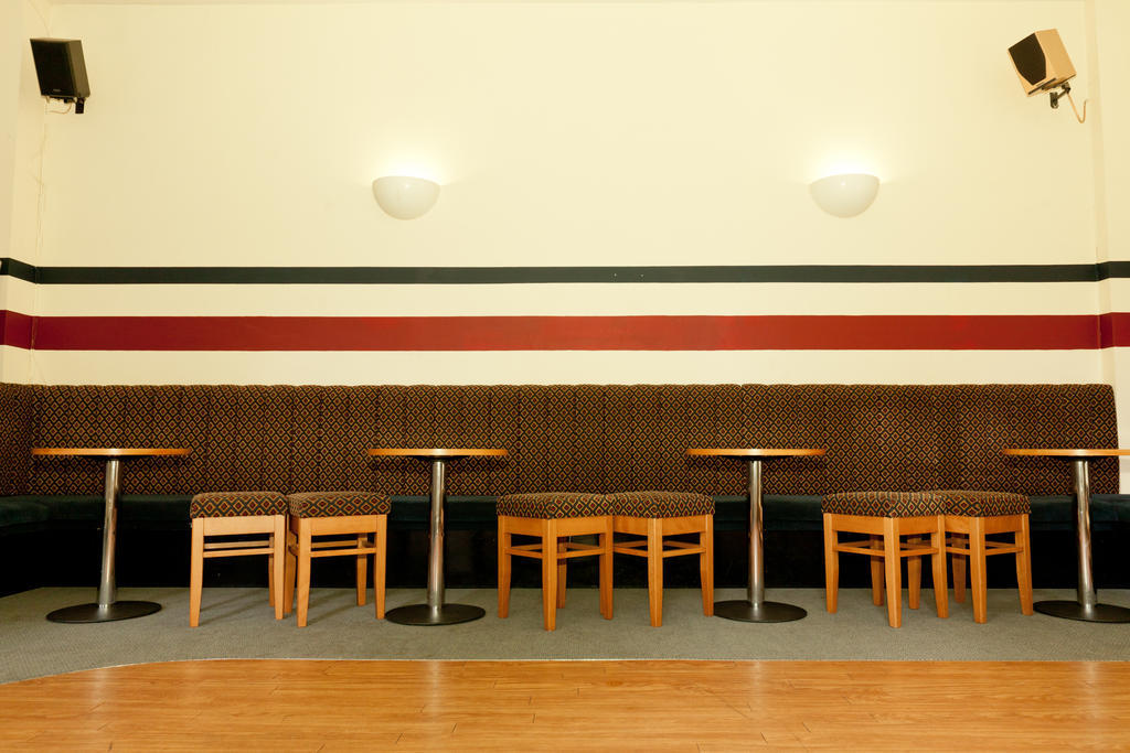 Evelyn Gardens Hostel Лондон Екстериор снимка