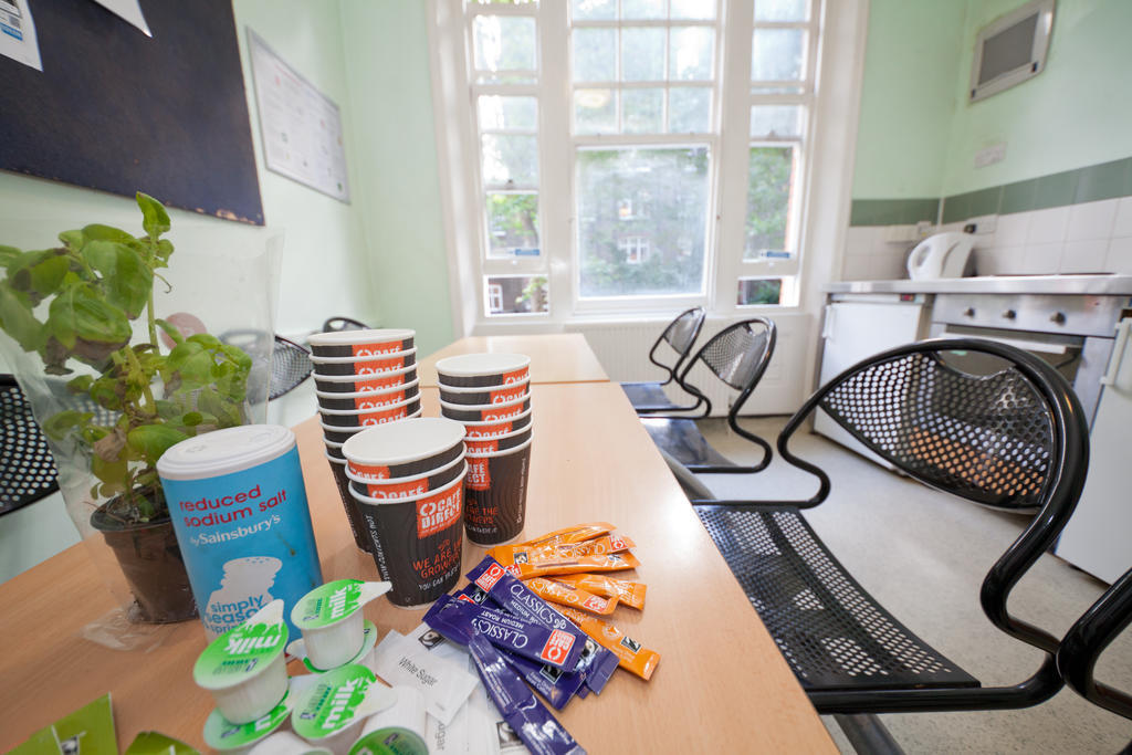 Evelyn Gardens Hostel Лондон Екстериор снимка