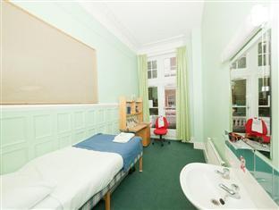 Evelyn Gardens Hostel Лондон Екстериор снимка